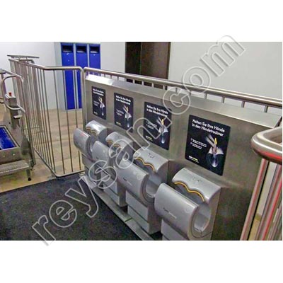 ESTACIÓN AUTOMÁTICA SUELAS + DESINFECCIÓN MANO